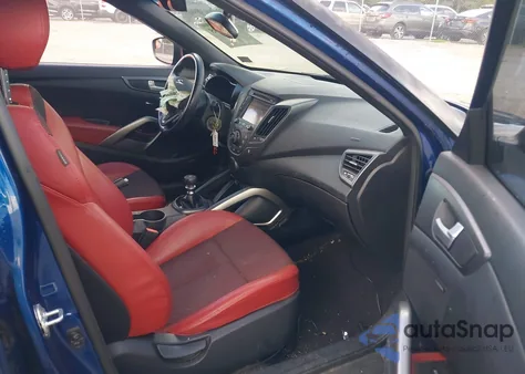 2016 Hyundai Veloster Turbo R-Spec z USA, uszkodzony, nr VIN KMHTC6AE2GU275272